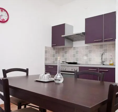 Apartman Lili Póla