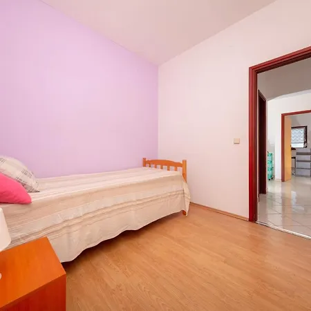 Apartman Lili Póla